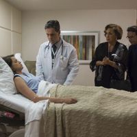 Novela 'Haja Coração': Camila (Agatha Moreira) acorda do coma e destrata os pais