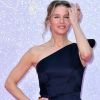 Renée Zellweger usou vestido da grife francesa Schiaparelli Haute Couture