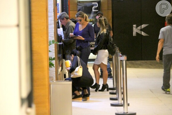 Grazi Massafera se diverte com a filha, Sofia, durante passeio em shopping no Rio de Janeiro nesta sexta-feira, dia 09 de setembro de 2016