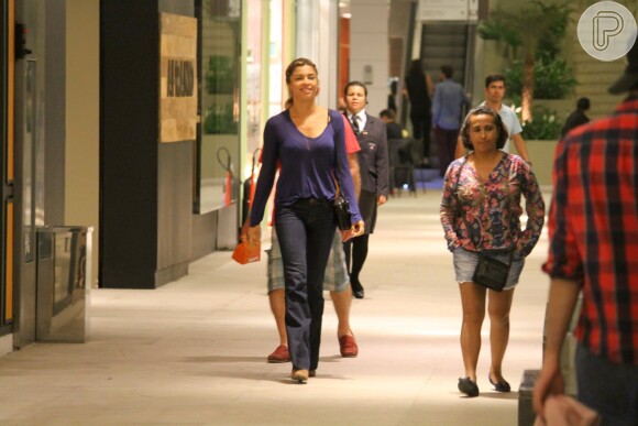 Grazi Massafera se diverte com a filha, Sofia, durante passeio em shopping no Rio de Janeiro nesta sexta-feira, dia 09 de setembro de 2016