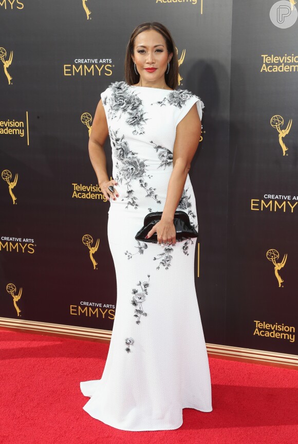 Veja fotos dos looks de famosas no Emmy Awards 2016, que aconteceu na noite deste domingo, 11 de setembro de 2016, em Los Angeles, Califórnia