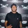 Neymar divulgou um vídeo em sua conta de Facebook para se lançar como cantor