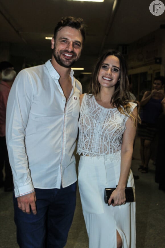 Fernanda Vasconcellos não pretende se casar com Cássio Reis, mas os dois moram juntos desde março de 2015 em um apartamento na Zona Sul do Rio de Janeiro