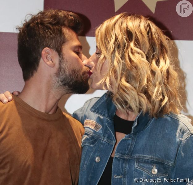 Bruno Gagliasso E Giovanna Ewbank Trocam Beijos Em Evento Gastronômico Fotos Purepeople 