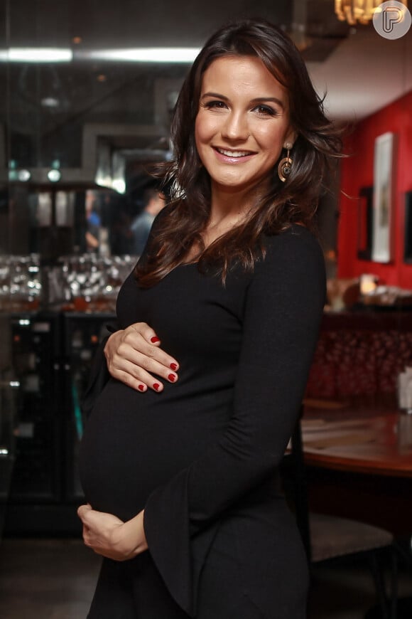 Kyra Gracie, mulher de Malvino Salvador, está grávida de 38 semanas