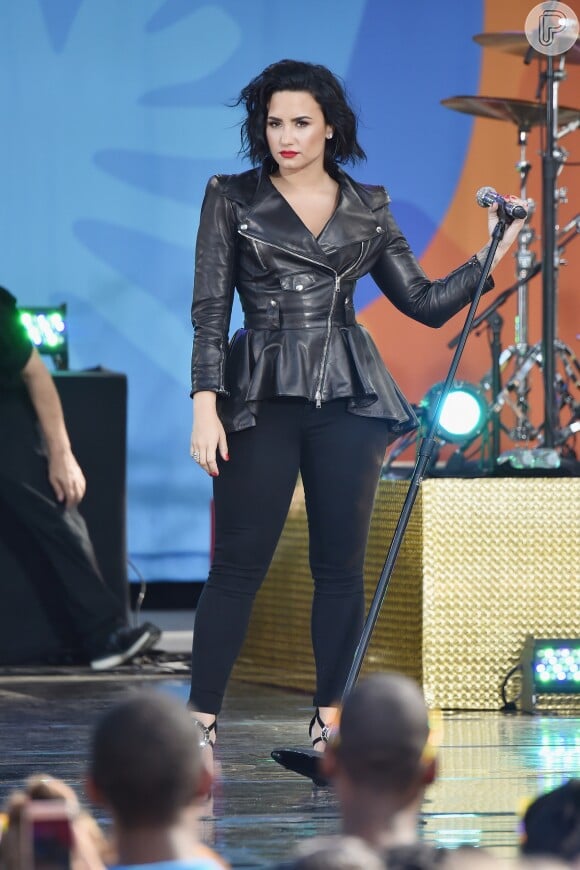 Com o cancelamento da apresentação de Selena Gomez, Demi Lovato foi anunciada como atração principal do Z Festival