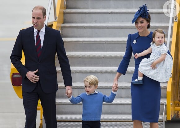 De acordo com a revista 'People', a caçula da família real se referiu ao pai, príncipe William, como 'Dada', uma tentativa de falar 'Daddy' em inglês