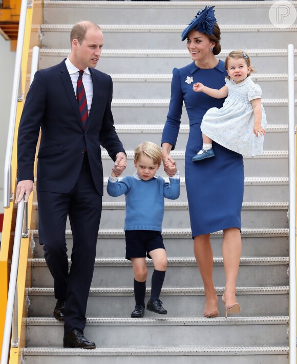 O pequeno príncipe George, de 3 anos, não ficou de fora e também chamou atenção ao se divertir durante o evento