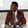 Pelé terá que pagar pensão de R$ 5 mil a dois netos, segundo decisão judicial (12 de dezembro de 2013)