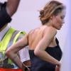 Ao ser fotografada neste sábado (21) em um aeroporto na Austrália, Angelina Jolie chamou a atenção pela magreza