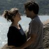 Novela 'A Lei do Amor': Tiago (Humberto Carrão) e Isabela (Alice Wegmann) viajaram para fim de semana romântico na praia