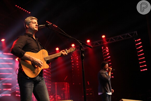 Paula Fernandes assistiu a um show da dupla Victor e Leo, no Rio, nesta quinta-feira, 24 de novembro de 2016