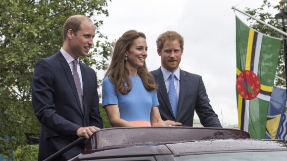 Príncipe William apoia namoro de Harry e atriz americana: 'Entende privacidade'