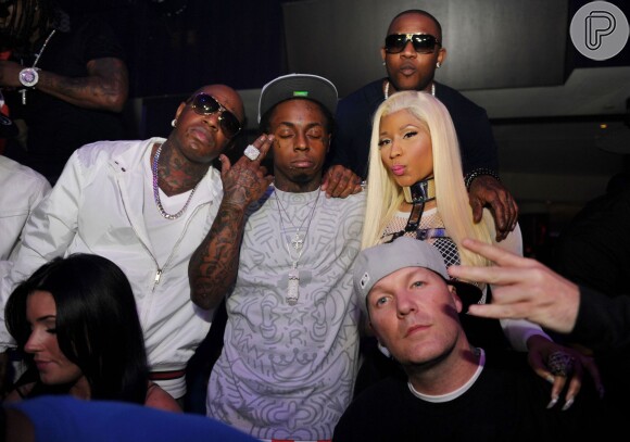 Nicki Minaj está sempre ao lado de Lil Wayne
