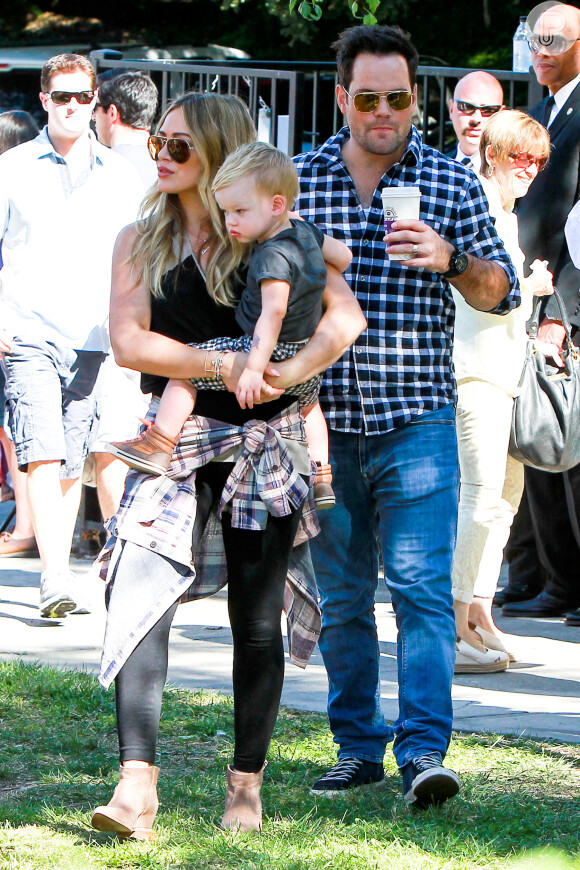Hilary Duff e Mike Comrie, pais de Luca, de 1 ano, se separam após 3 anos de casamento