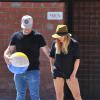 Hilary Duff e Mike Comrie anunciam separação 'amigável' após 3 anos de casamento. Eles são pais de Luca, de 1 ano
