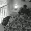 'BBB 14': às 3h, Rodrigo decide ir descansar. Depois de reclamar do frio, faz uma oração antes de dormir