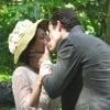 Mesmo apaixonada por Teodoro (Daniel Dalcin), Sandra (Priscila Sol) esconde um segredo que a impede de se casar com ele: ela tem um filho