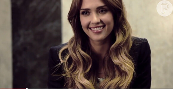 Jessica Alba grava campanha brasileira em vídeo lançado nesta quinta-feira, 17 de janeiro de 2014
