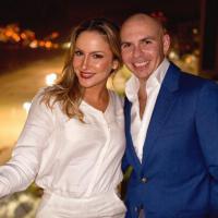 Claudia Leitte confirma canção com Pitbull e Jennifer Lopez para Copa do Mundo
