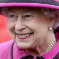 Rainha Elizabeth II estoura orçamento e tem 'apenas' R$ 3,9 milhões para gastar