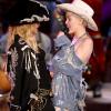 Miley Cyrus sensualiza com Madonna em seu 'Acústico MtV', em 29 de janeiro de 2014