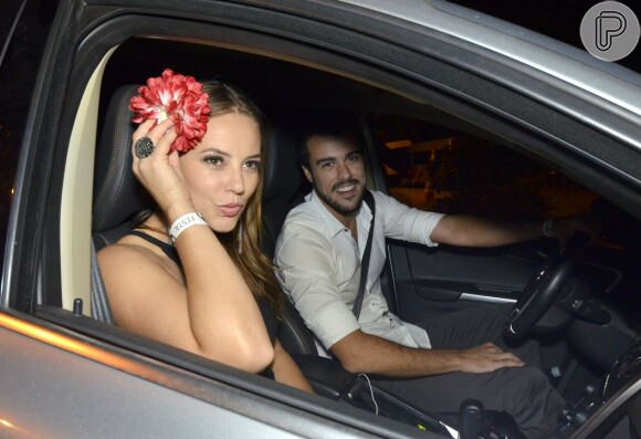 Paolla Oliveira foi com Joaquim Lopes à festa para celebrar o fim de 'Amor à Vida' (01 de fevereiro de 2014)