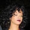 Chocada com o crime, Rihanna ofereceu ajuda financeira para pagar enterro de fã brasileiro, morto a facadas pelo padrasto