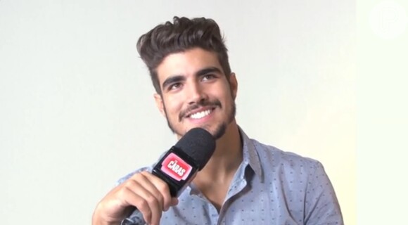 Caio Castro falou sobre o seu novo corte de cabelo em entrevista à revista 'Caras'. Ele conta que as fãs aprovaram: 'O feedback que eu tive foi que todo mundo gostou bastante'