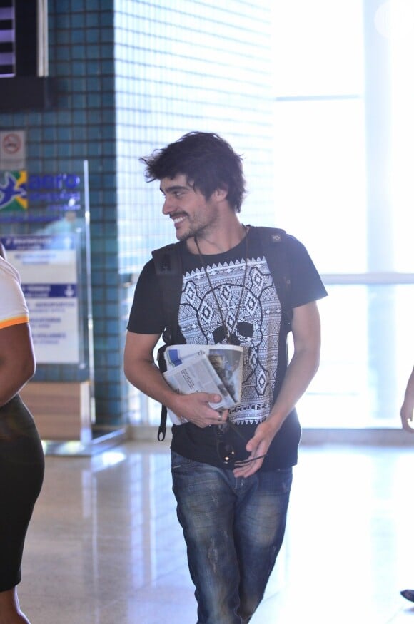 Guilherme Leicam embarca no aeroporto Santos Dumont, no Rio de Janeiro, em 11 de fevereiro de 2014