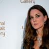 Kate Middleton aposta em colar de diamantes emprestado da rainha Elizabeth II para ir a evento em Londres