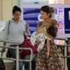 Grazi Massafera embarca nesta quarta-feira, 12 de fevereiro de 2014, no aeroporto de Congonhas, em São Paulo, acompanhada de sua filha, Sofia, de 1 ano e 9 meses