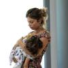 Grazi Massafera embarca nesta quarta-feira, 12 de fevereiro de 2014, no aeroporto de Congonhas, em São Paulo, acompanhada de sua filha, Sofia, de 1 ano e 9 meses