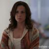 Juliana (Vanessa Gerbelli) se dá conta de que perder Bia (Bruna Faria) e sai andando transtornada pela orla do Leblon, na novela 'Em Família'