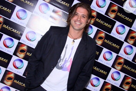 Dado Dolabella vai ser o protagonista da novela 'Vitória', da TV Record. A informação é do colunista Flávio Ricco (24 de fevereiro de 2014)