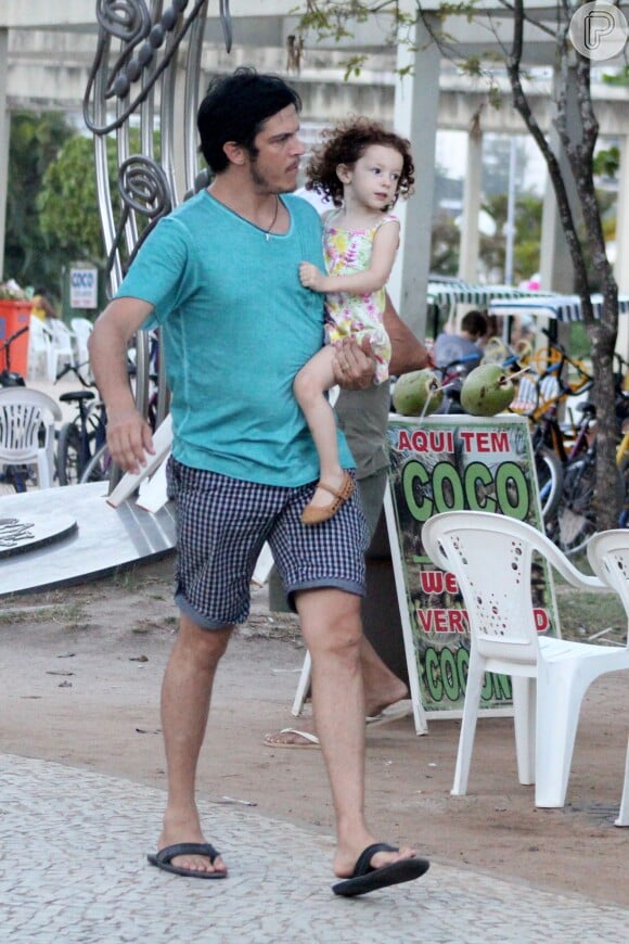Mateus Solano é pai de Flora, de 3 anos