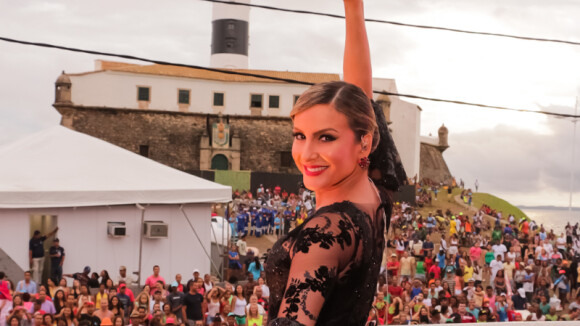 Claudia Leitte se veste de 'espanhola' para cantar em trio no Carnaval da Bahia