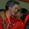 Ildi Silva beija namorado na Sapucaí, no Rio