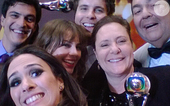 Famosos fazem 'selfie' no Melhores do Ano, do 'Domingão do Faustão', em 16 de março de 2014