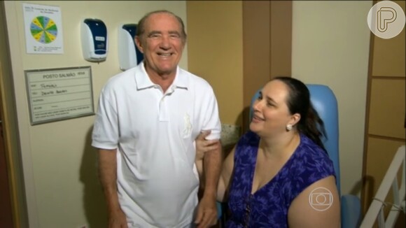 Renato Aragão com a mulher, Lílian, que está cuidando dele no hospital