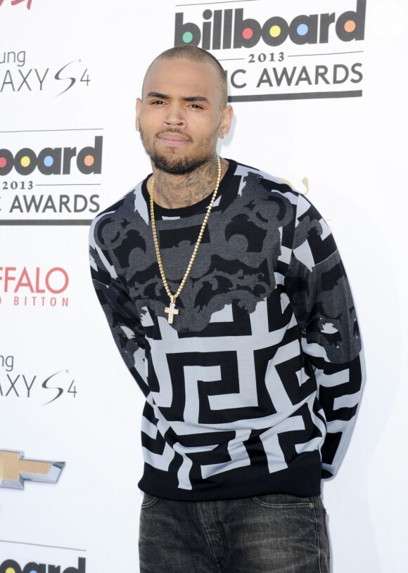 Chris Brown está preso por violar a condicional