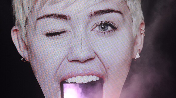 Miley Cyrus deve apresentar show da turnê 'Bangerz' no Brasil em setembro