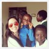 Tatá Werneck visita orfanato na África do Sul e apadrinha uma menina, em 8 de abril de 2014