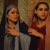 Carol Castro intepreta Maria e Fernanda Machado intepreta Maria Madalena no espetáculo 'Paixão de Cristo'