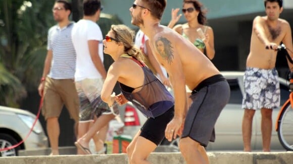 Fernanda Lima joga vôlei com Rodrigo Hilbert antes de apresentar o 'Superstar'