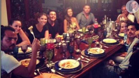 Ronaldo almoça com a família de Paula Morais em janeiro de 2013