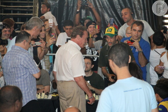 Arnold Schwarzenegger pediu apenas uma bicicleta ergométrica durante a sua estadia no Brasil
