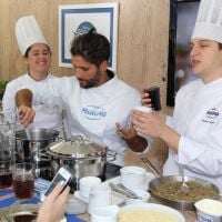 Bruno Gagliasso na cozinha: ator tem dia de chef em evento de culinária no RJ