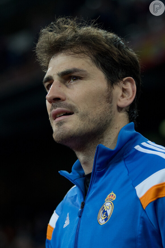 Iker Casillas, da seleção espanhola, integra qualquer lista, né? Olha que charme!