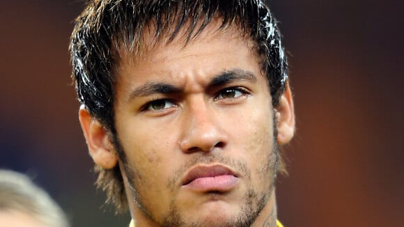 Neymar quer fazer novo corte de cabelo para Copa do Mundo: 'Em dúvida de qual'